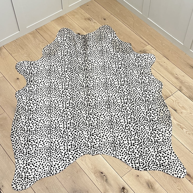 Cowhide Small Spotty 15861