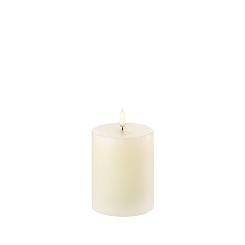 Uyuni Ivory LED pillar candle 7.8x10cm
